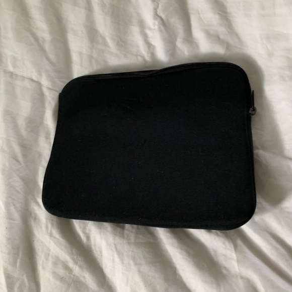 Samsonite Travel Zipper IPad Cover - Picture 4 of 4